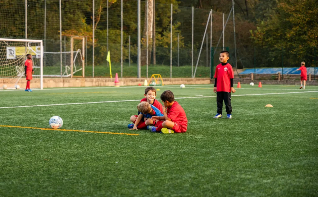 Allenamento di calcio per giovani atleti del US Bosto Calcio