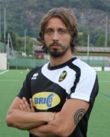 Ritratto mezzo busto Giacomo Ratto - giocatore del Malta, Islanda, Nicaragua