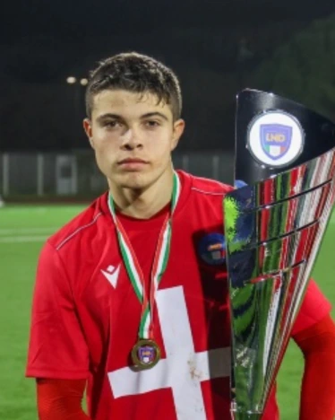 Ritratto mezzo busto Lorenzo Lischetti - giocatore della Spezia